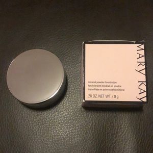 Mary Kay Mineral Powder Foundation - Ivory 2